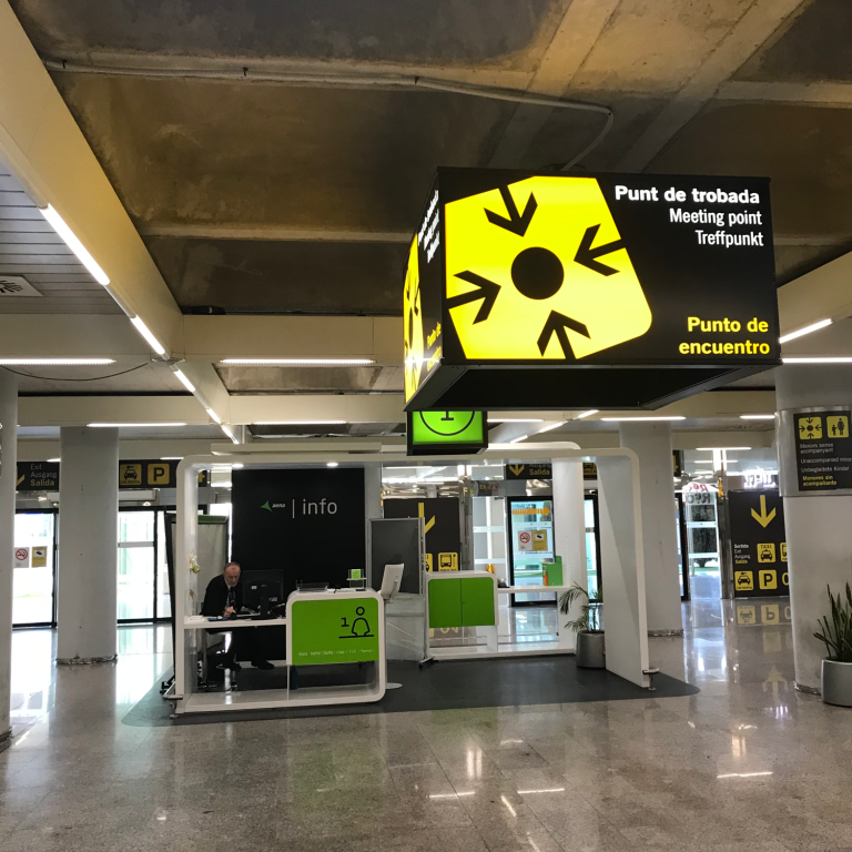 Mallorca airport meeting point